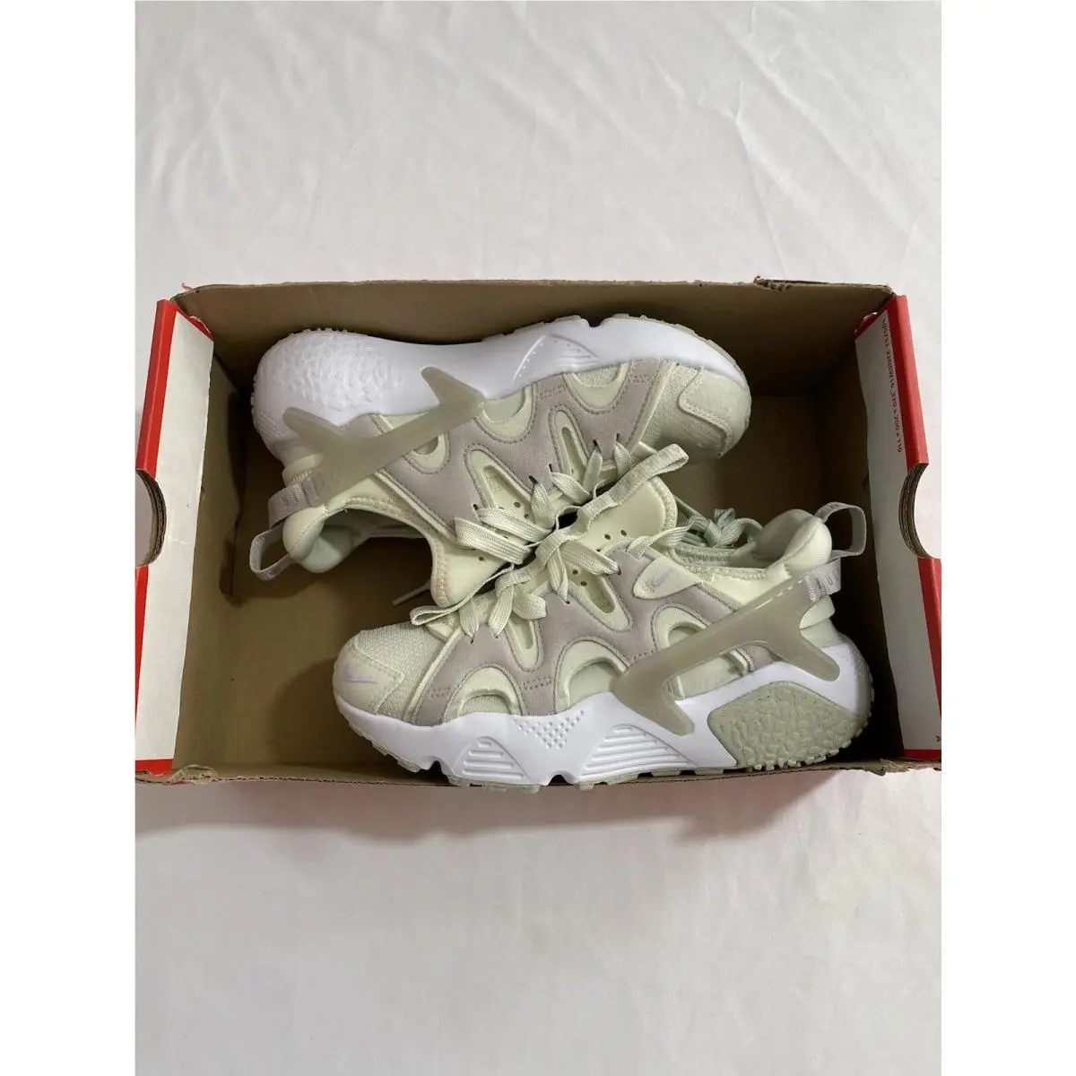 Women’s Size 5.5 Sea Glass  Air Huarache Craft Running Shoes DQ8031 004 by Nike