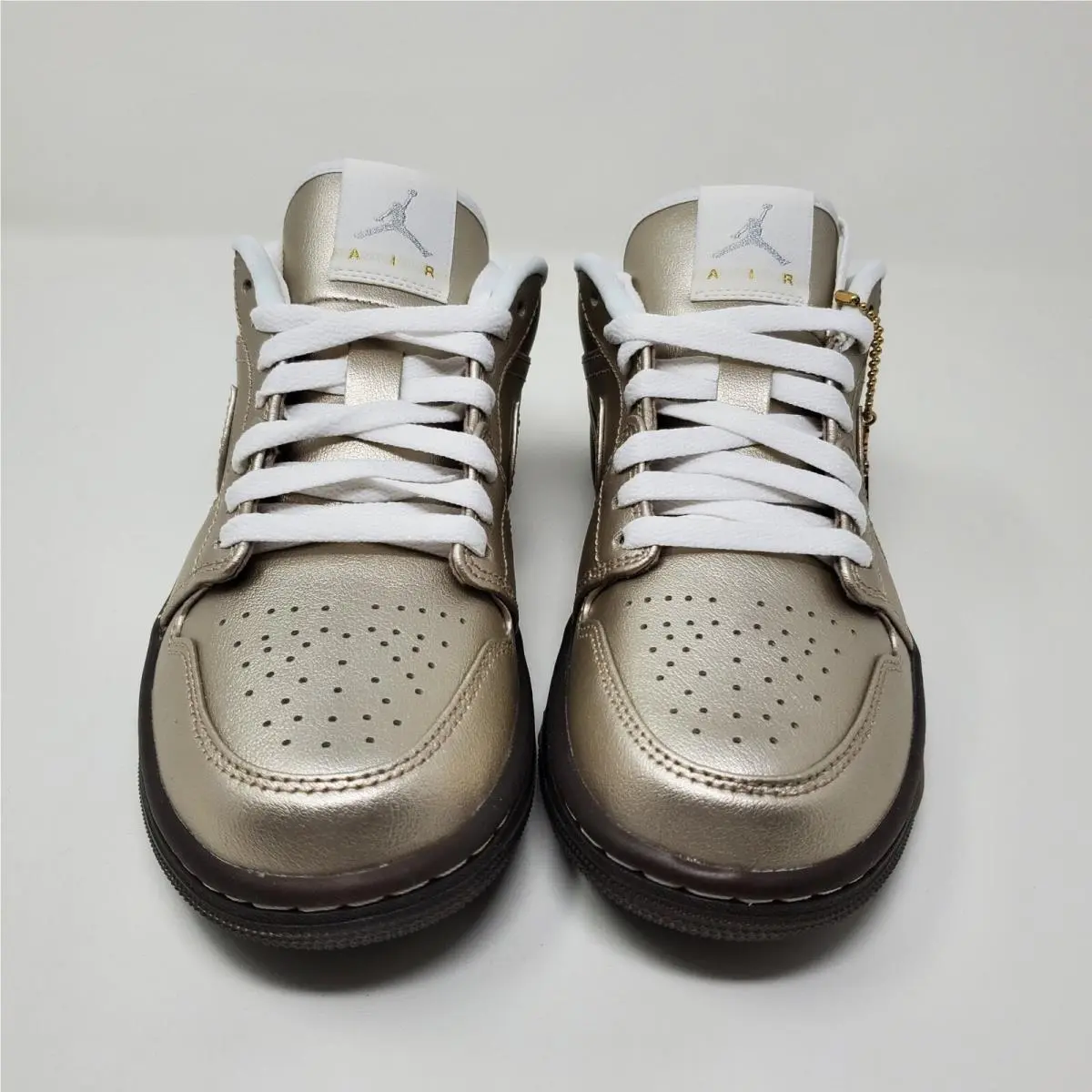 Nike shoes - Air Jordan 1 Low SE - HQ3529-099 - Gold 0