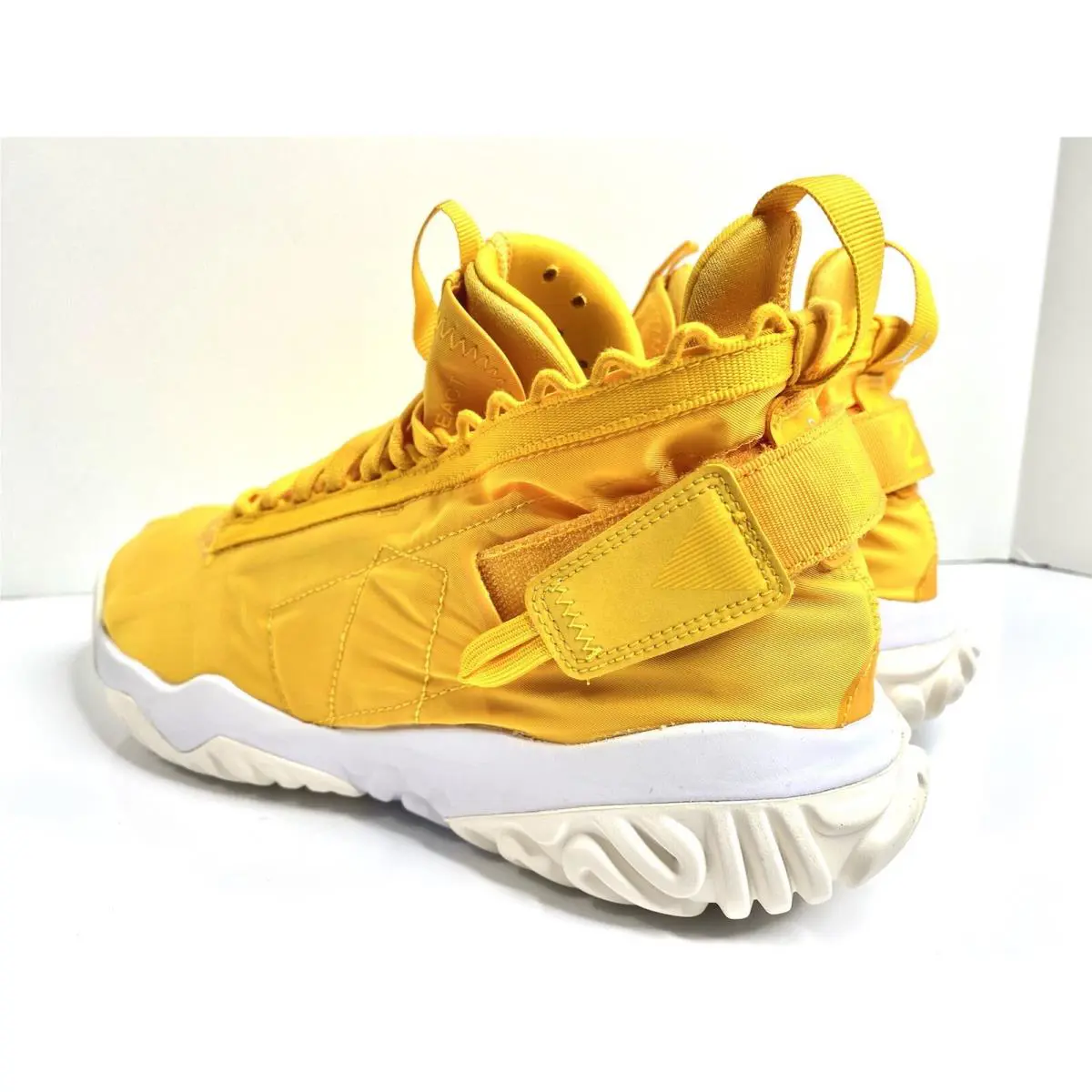 Nike shoes - Jordan Proto-React - BV1654-701 - University Gold/White 7
