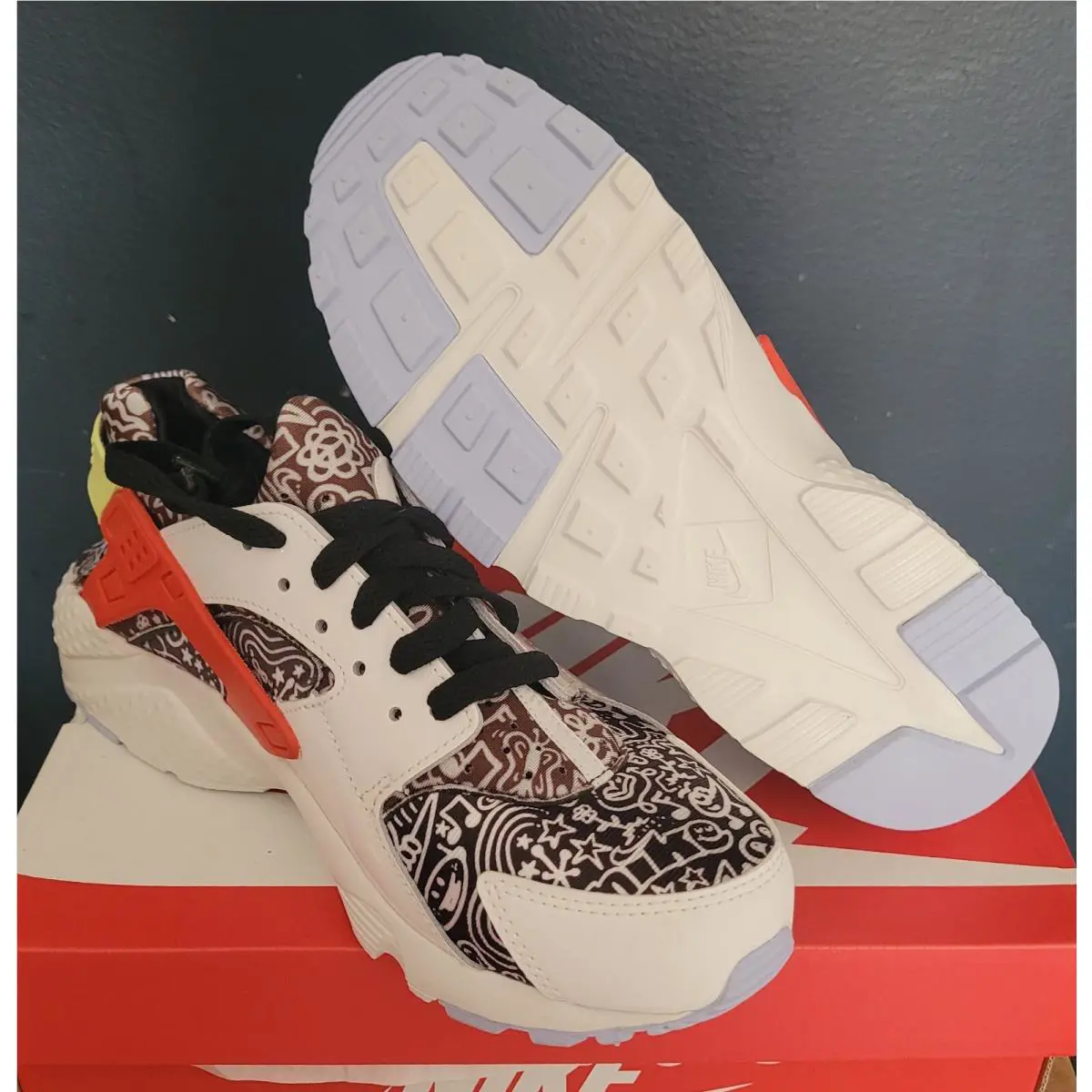 Nike shoes - Nike Air Huarache Run SE - Summit White/Lemon Twist (UPC: 196154682336) 3