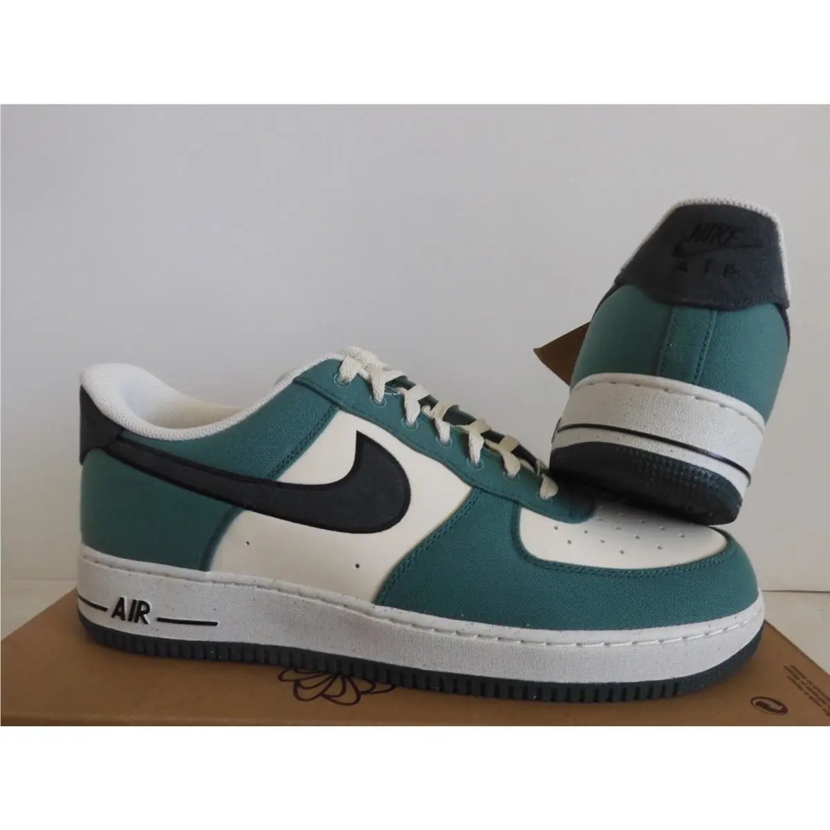 Nike shoes - Nike Air Force 1 `07 LV8 - FQ8713 100 - Green 0