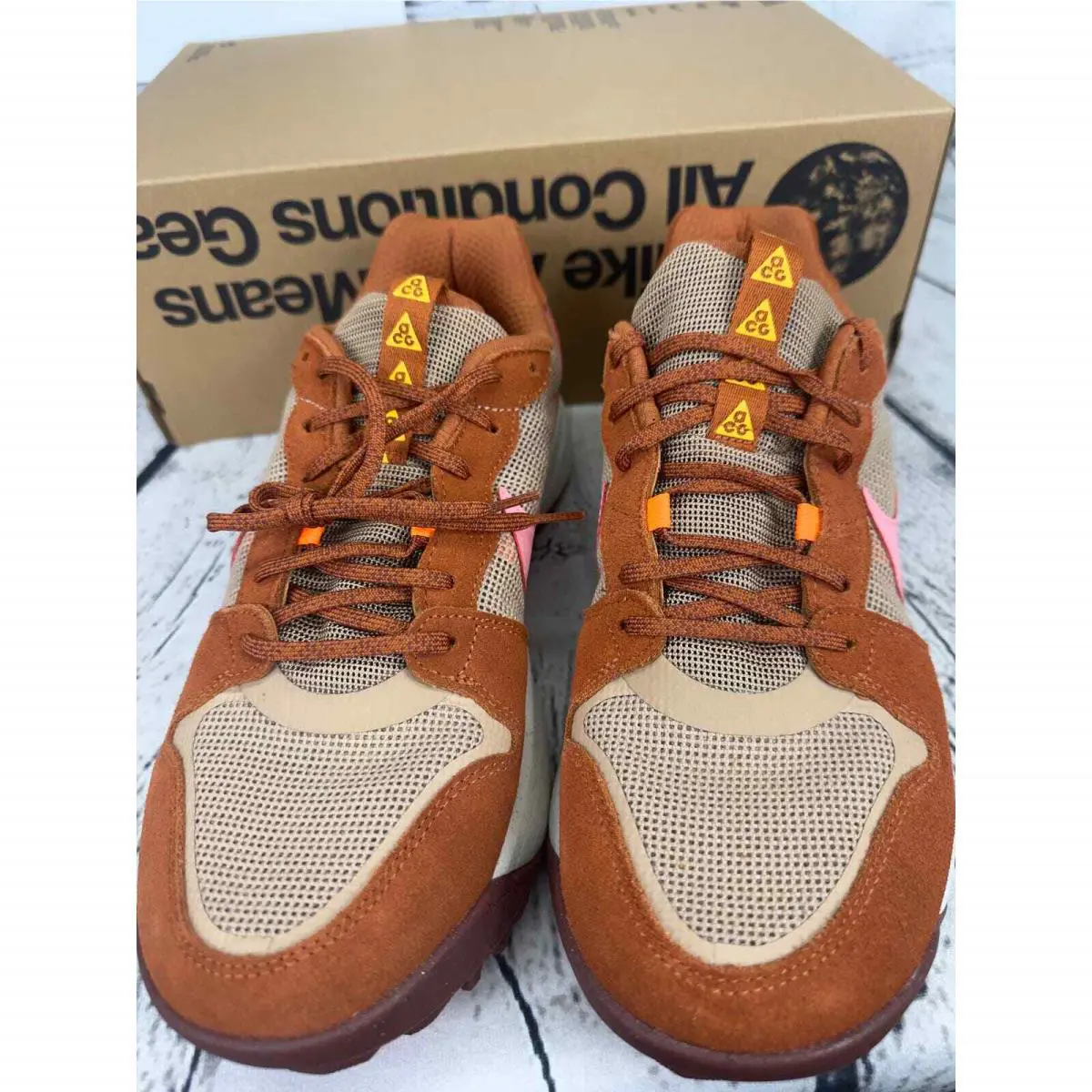 Nike shoes - Brown 0