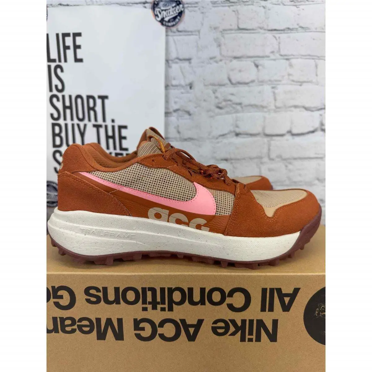 Nike shoes - Brown 3