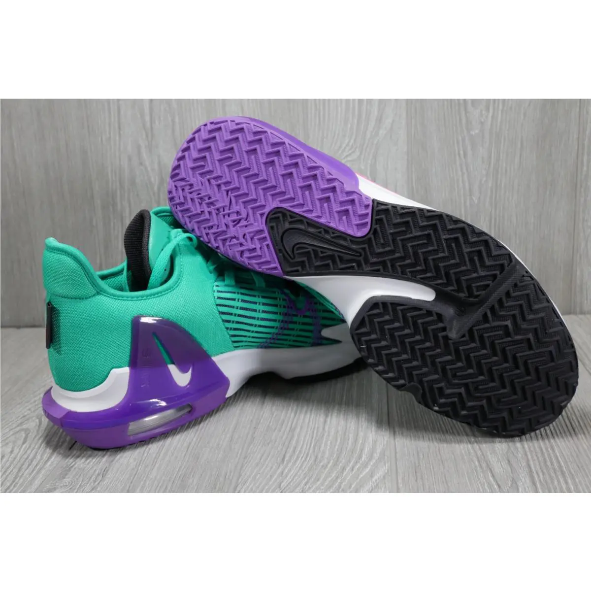 Nike shoes - Green 4