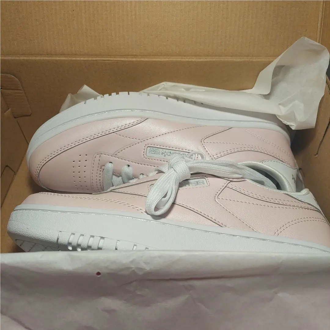 Reebok shoes - Pink/White/Silver Metallic 4