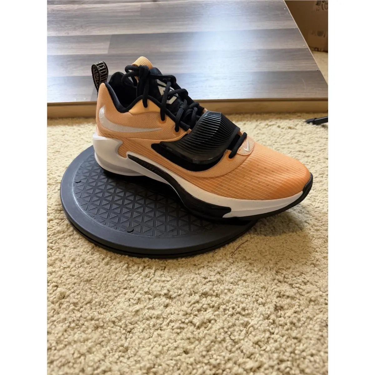 Nike Zoom Freak 3 TB Shoes Mens Size 10 Orange Chalk White Black DA7845-700