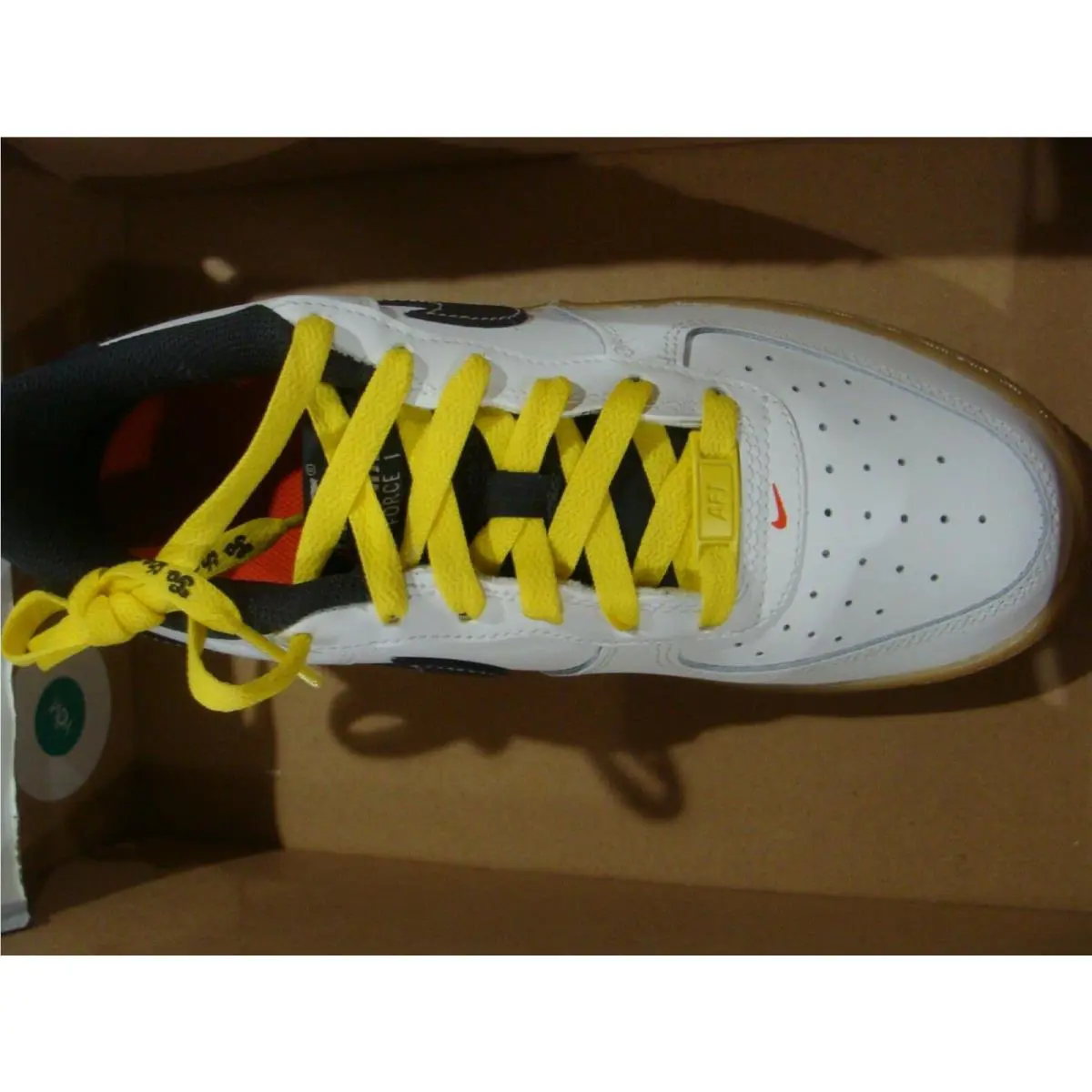 Nike shoes - AIR FORCE 1 - AIR FORCE - WHITE/ANTHRACITE YELLOW STRIKE 0