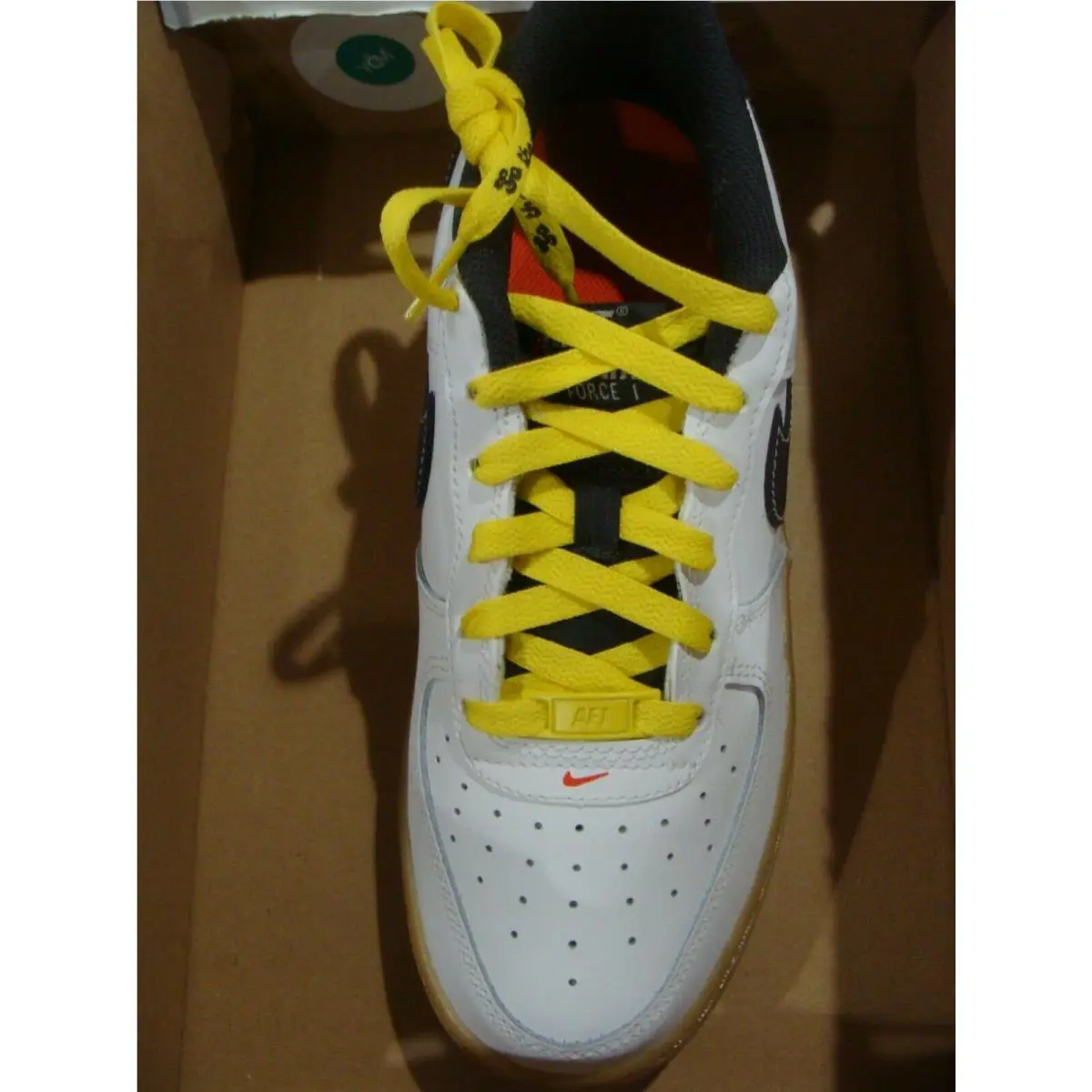 Nike shoes - AIR FORCE 1 - AIR FORCE - WHITE/ANTHRACITE YELLOW STRIKE 2