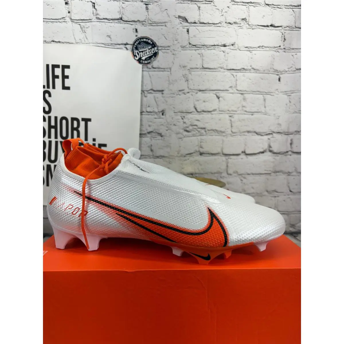 Nike shoes - Orange 4