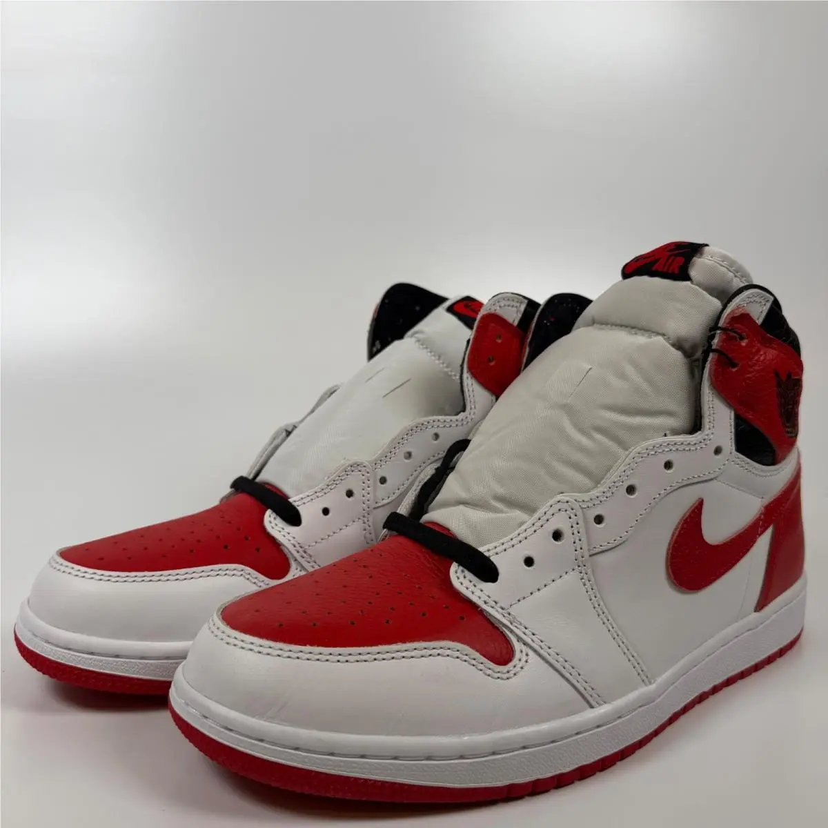 Nike Air Jordan 1 Retro High OG Heritage White University Red Black 555088-161