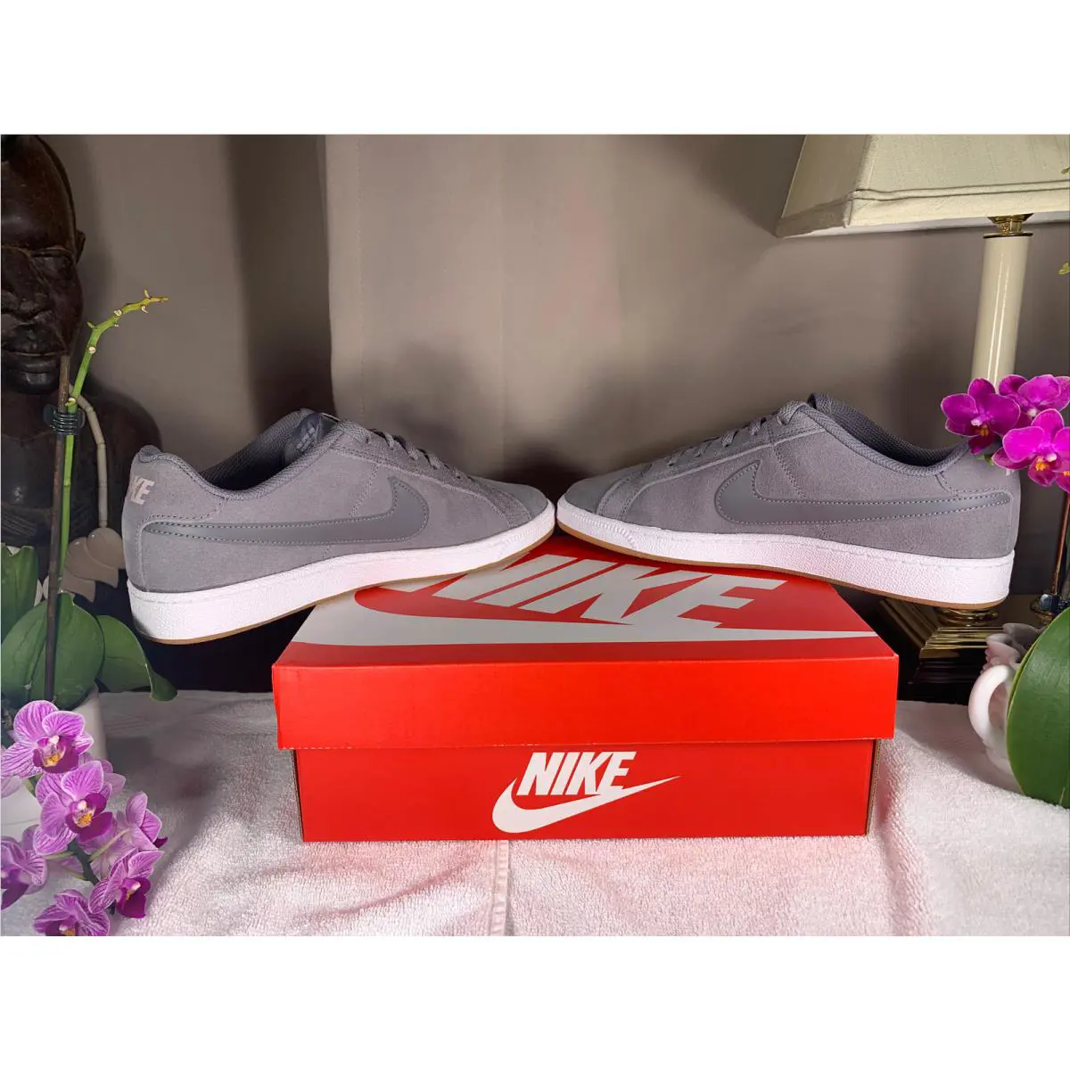 Nike shoes - White 2