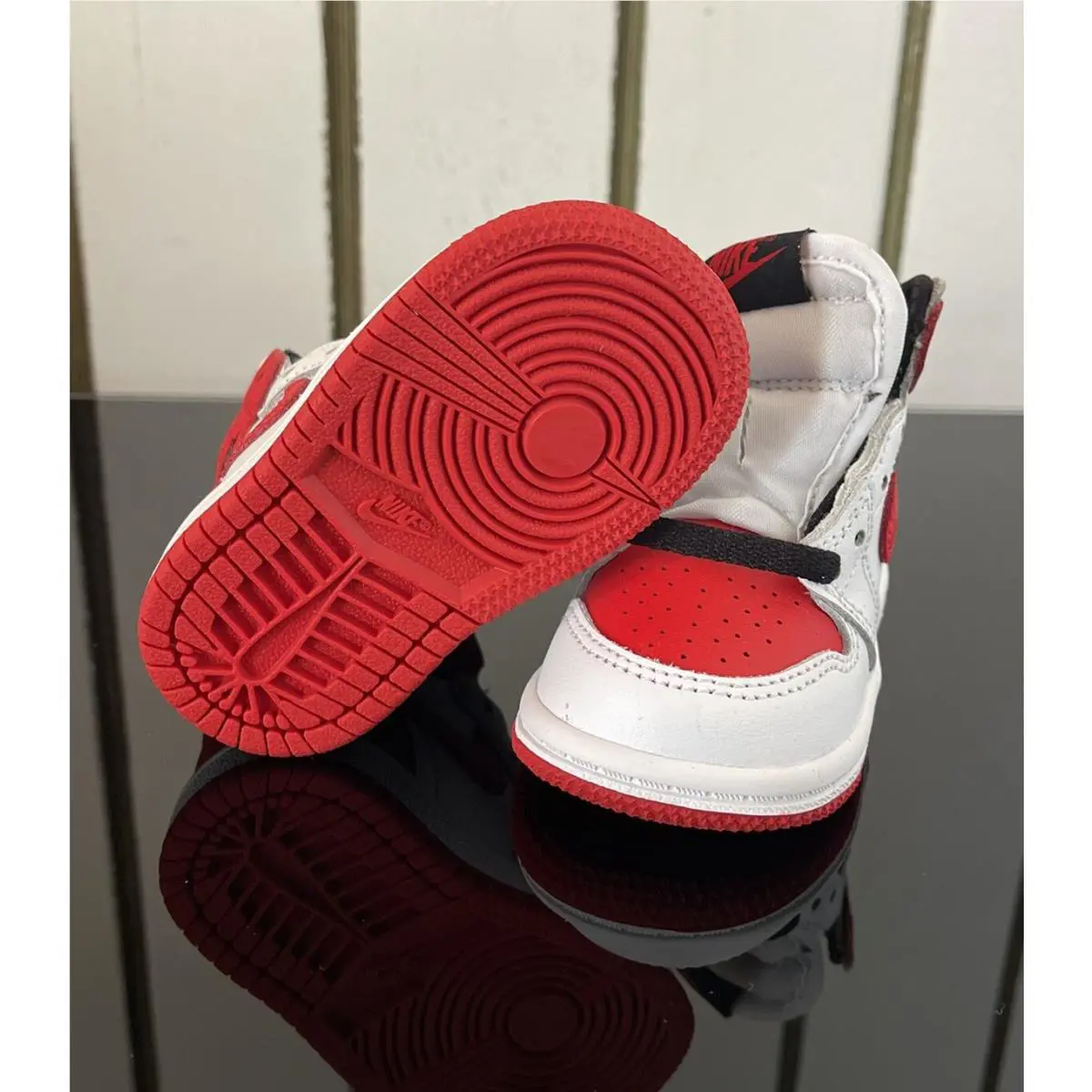 Nike shoes - Air Jordan 1 - Air - White (UPC: 195869250533) 1