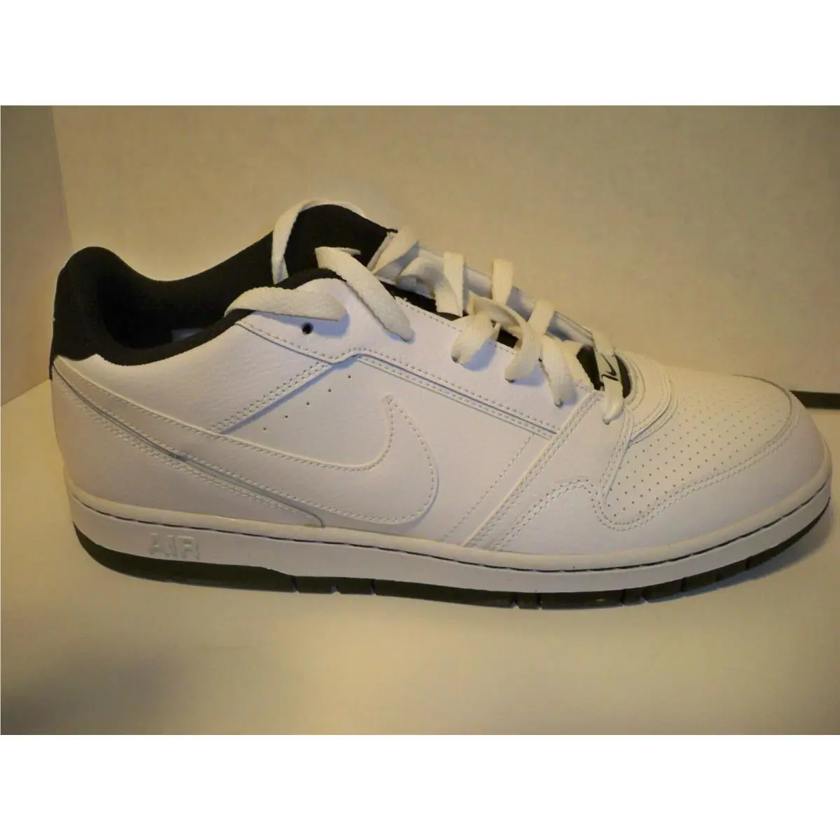Nike shoes - Nike Air Prestige - Air Prestige - 386114-112 - White 3