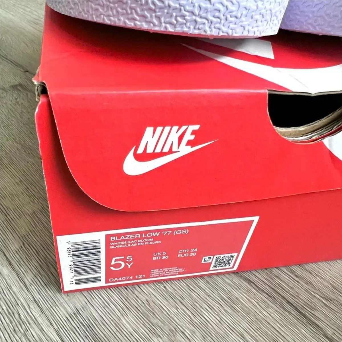 Nike shoes - White 3