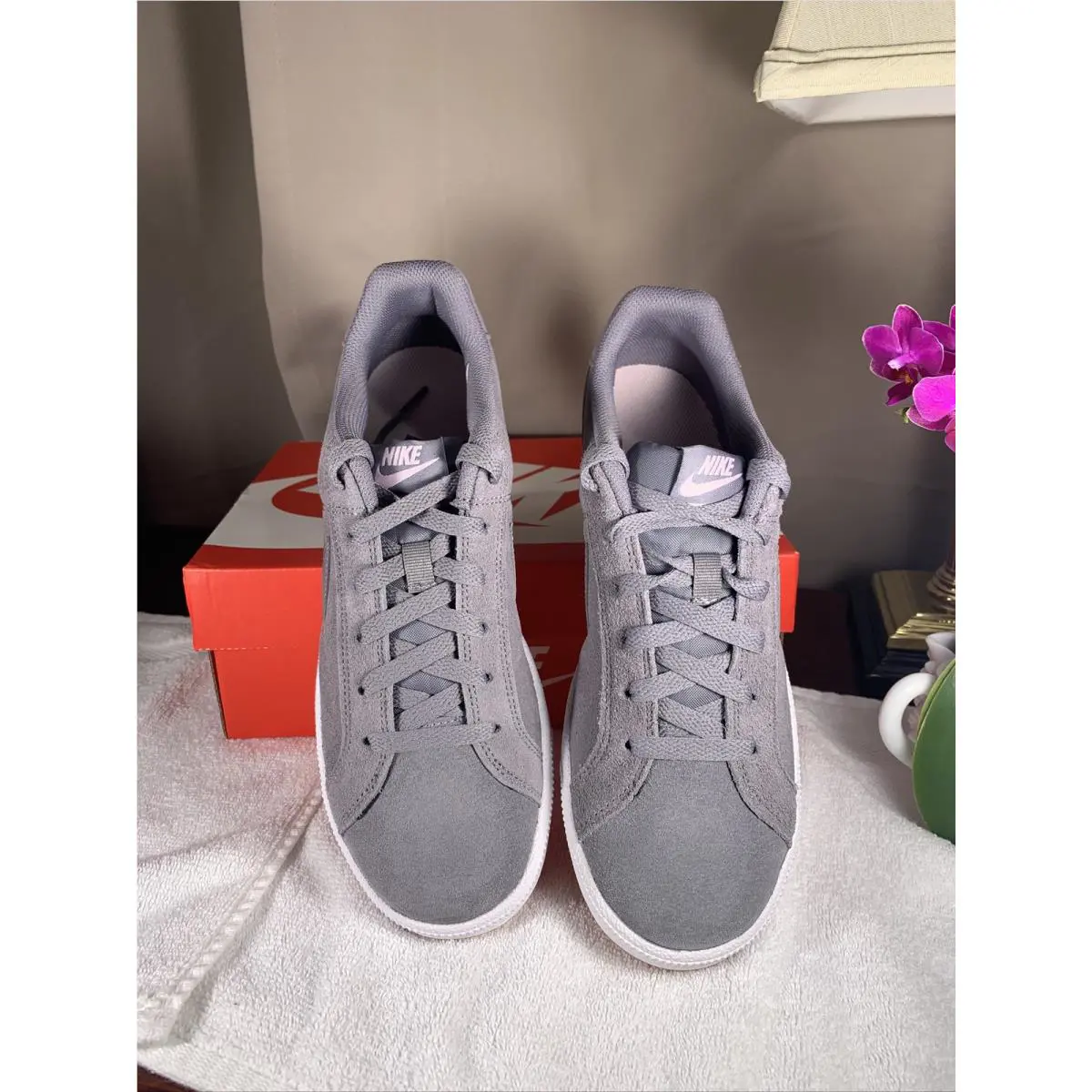 Nike shoes - White 4