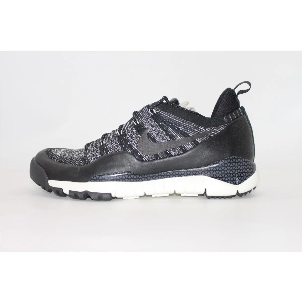 Nike Lupinek Flyknit Low Sail/black/anthracite Sneakers 882685-100 Size 10 - Black