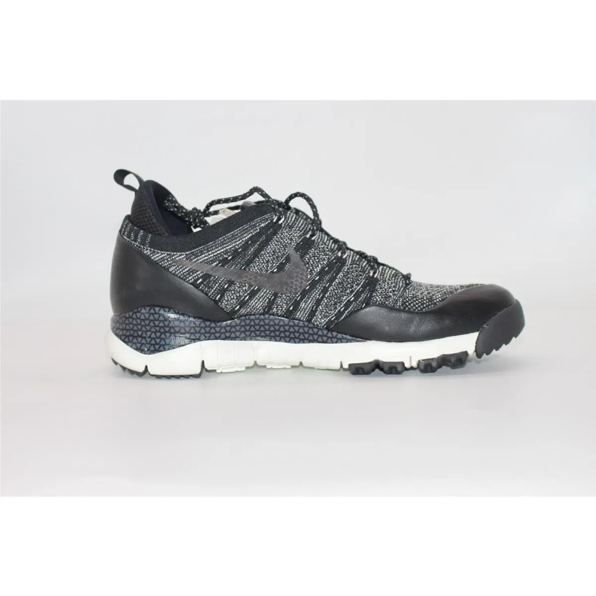 Nike shoes - Nike Lupinek Flyknit - Lupinek Flyknit - 882685-100 - Black (UPC: 886912235118) 3