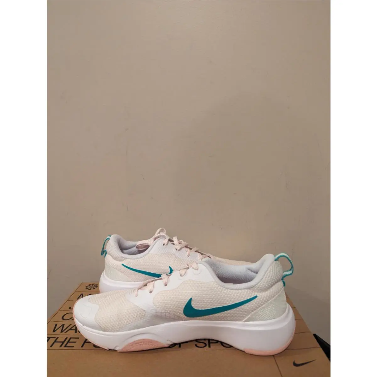Nike shoes - Nike City Rep TR - City Rep - White/ClearEmerald 1