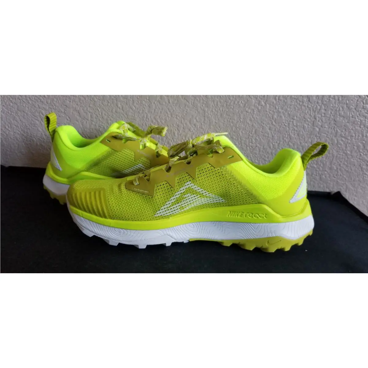 Nike shoes - bright cactus 0