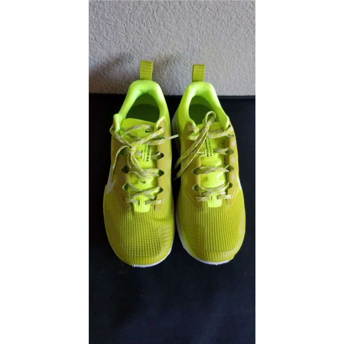 Nike shoes - bright cactus 1