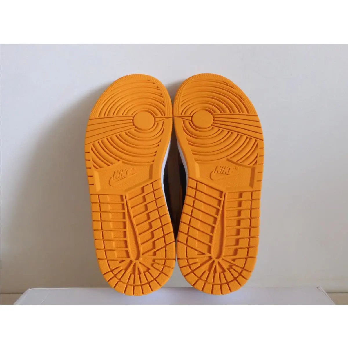 Nike shoes - Air Jordan 1 Mid - Air Mid - BQ6472-700 - Yellow (UPC: 196149198385) 5