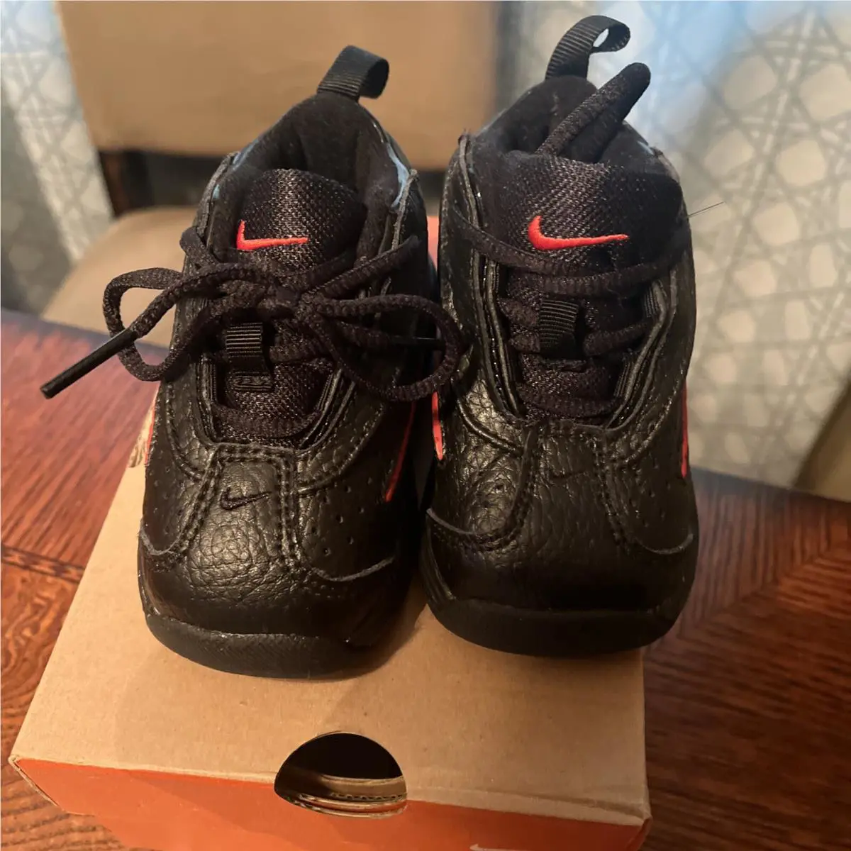 Nike shoes - Black 1