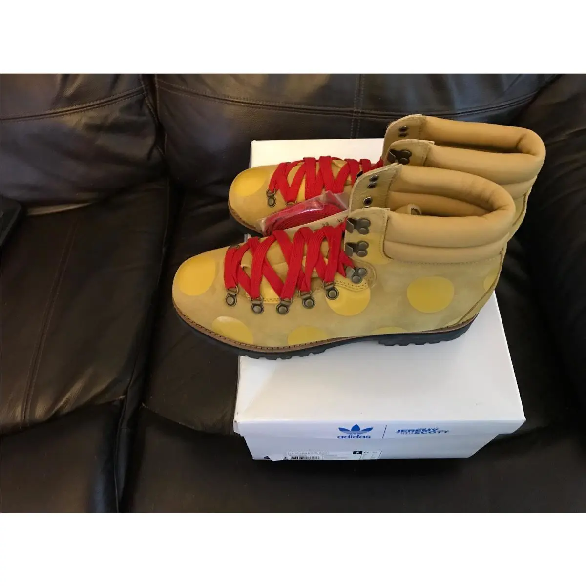 Adidas shoes - Yellow 19