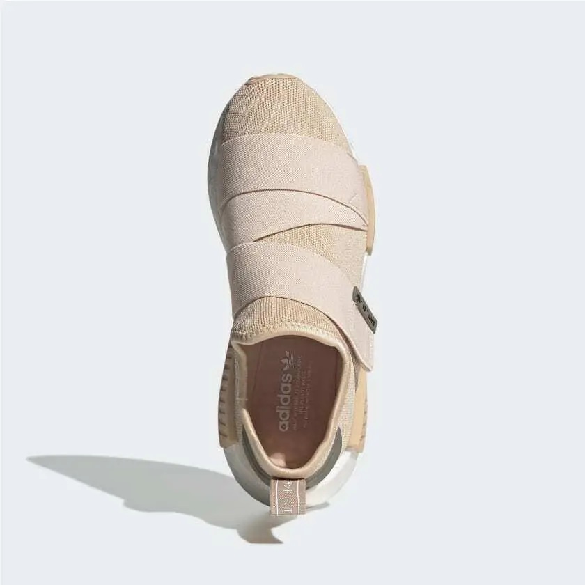 Adidas shoes - Halo Blush, Could White, Simple Brown 1