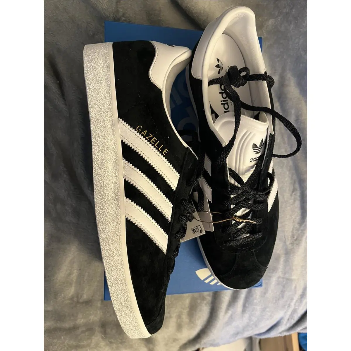 Adidas shoes - adidas Gazelle - Gazelle - Core Black / Cloud White / Gold Metallic 3