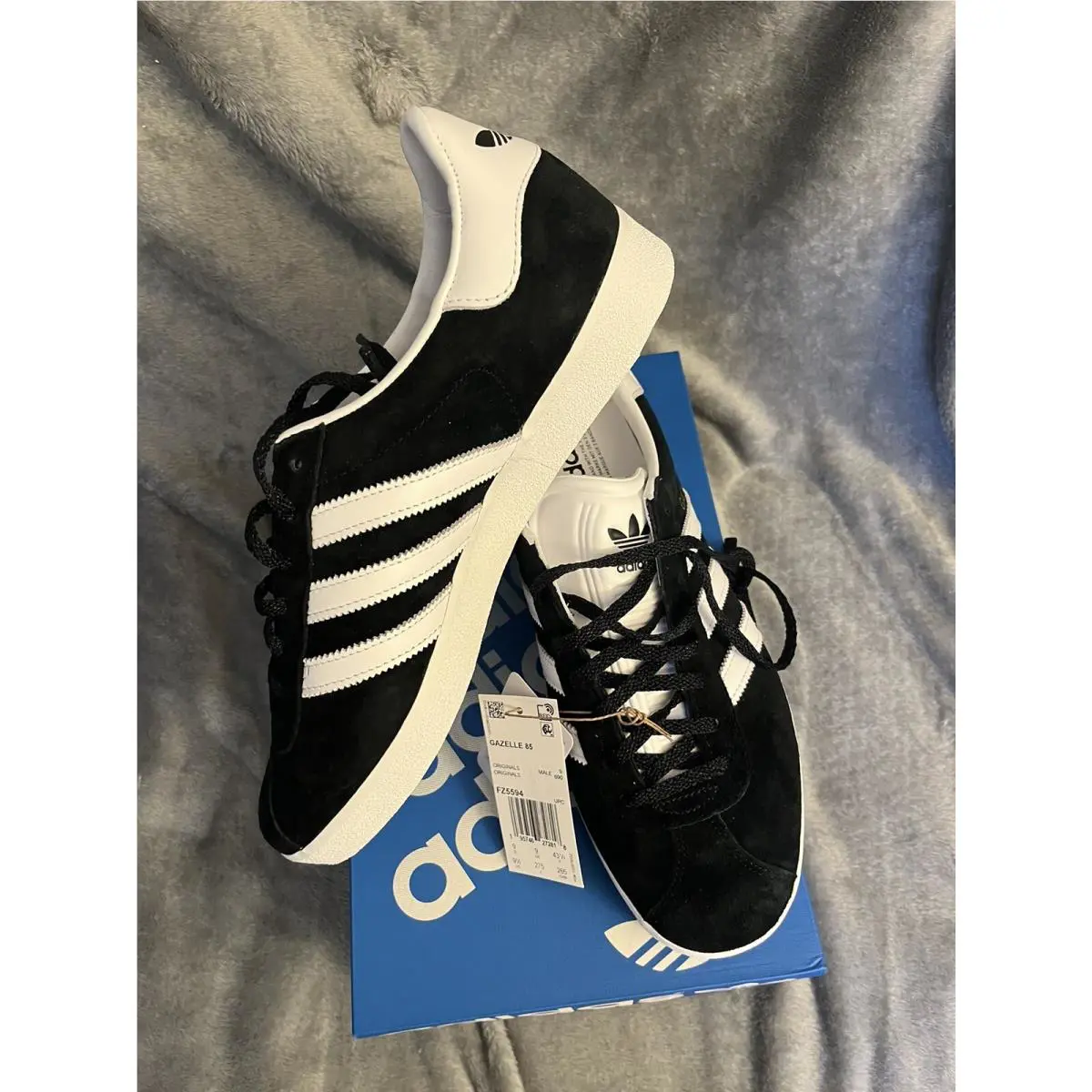 Adidas shoes - adidas Gazelle - Gazelle - Core Black / Cloud White / Gold Metallic 9