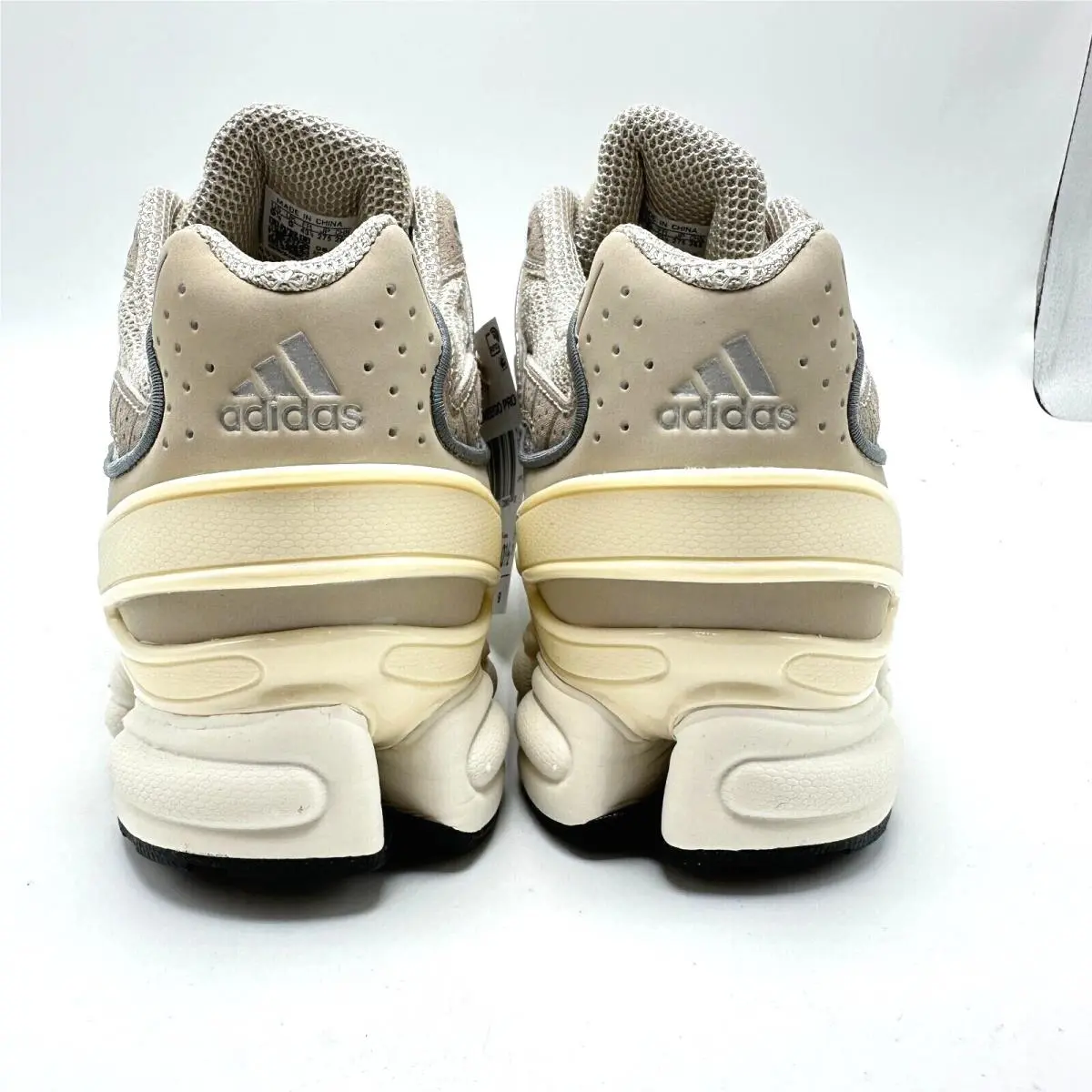 Adidas shoes - adidas Ozweego - Ozweego - IH0411 - Alumina/Grey Three/Silver Metallic 3