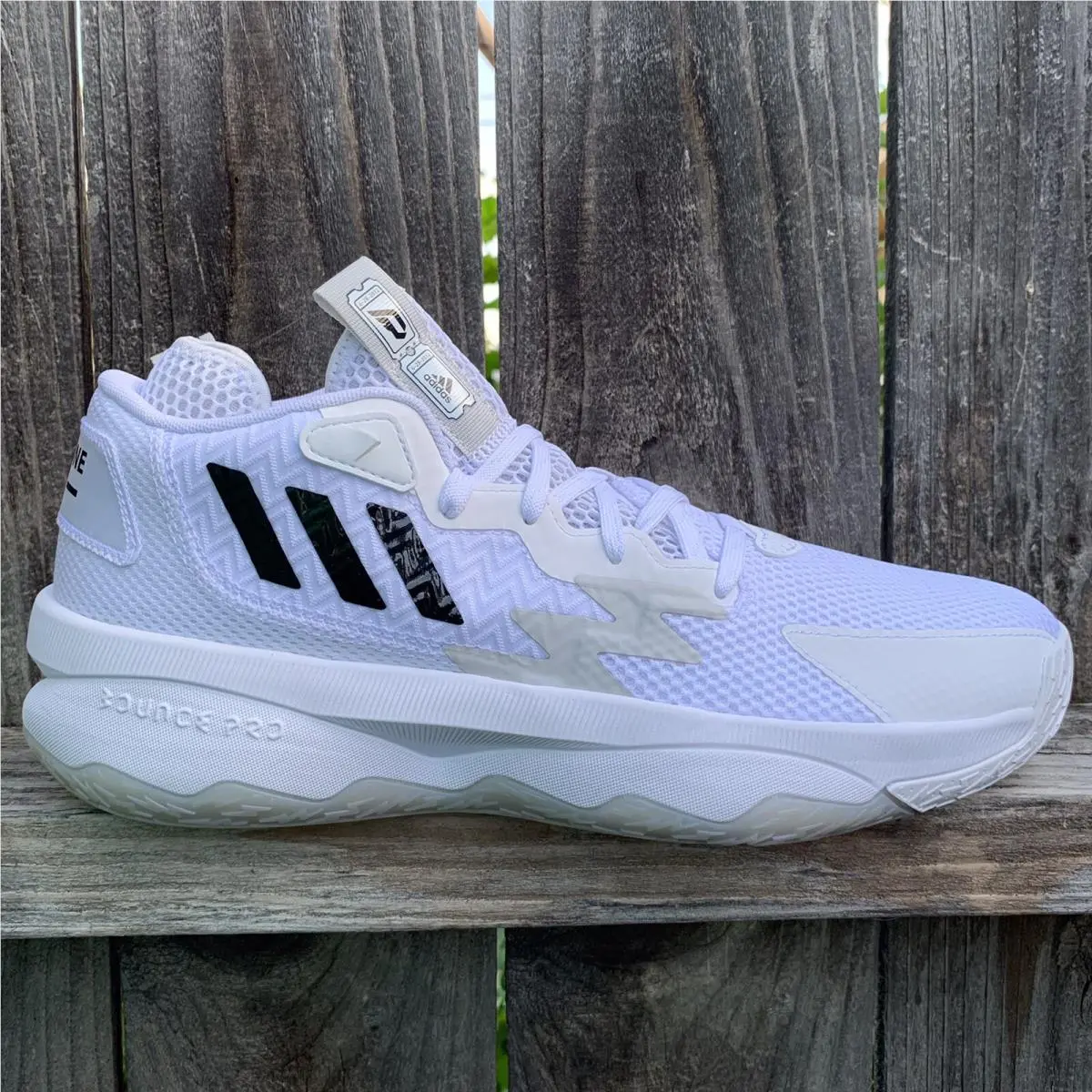 Adidas Mens Size 5 Basketball Shoes White