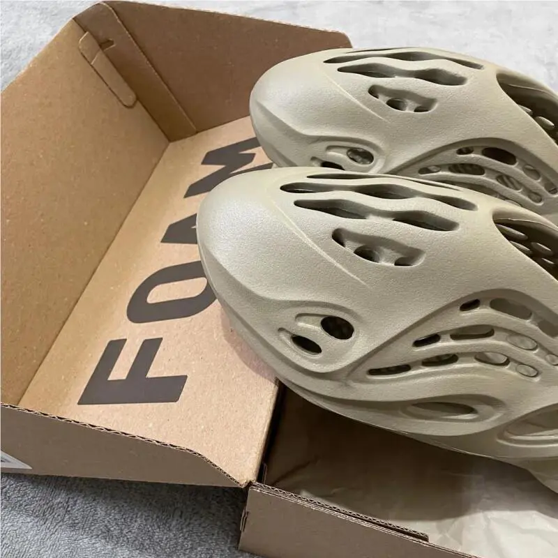 Adidas shoes - adidas Yeezy Foam RNNR - Yeezy Foam RNNR - GV6840 - Beige 0