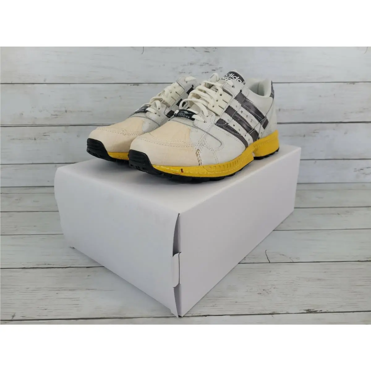 Adidas shoes - adidas Zx 8000 - FW6092 - White 4