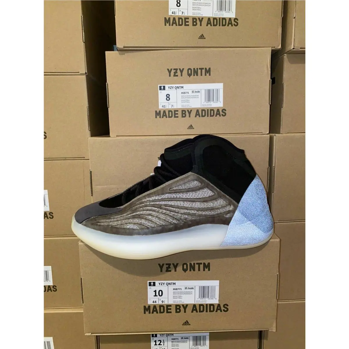 Adidas shoes - Yeezy QNTM 0