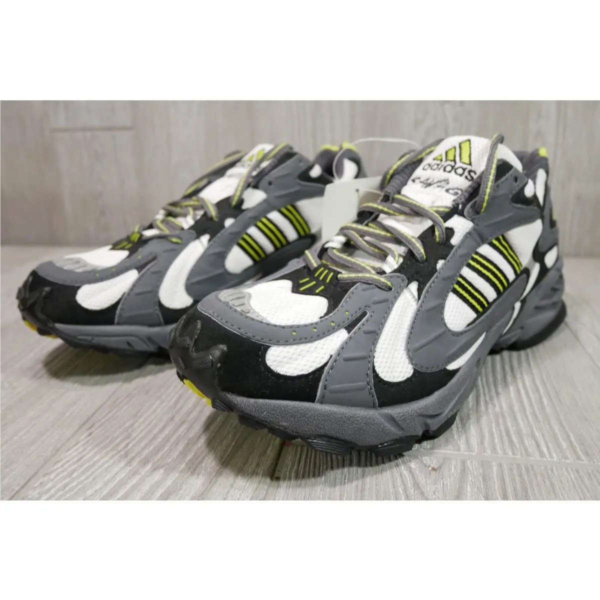 Adidas shoes - adidas Running - Running - Beige 0