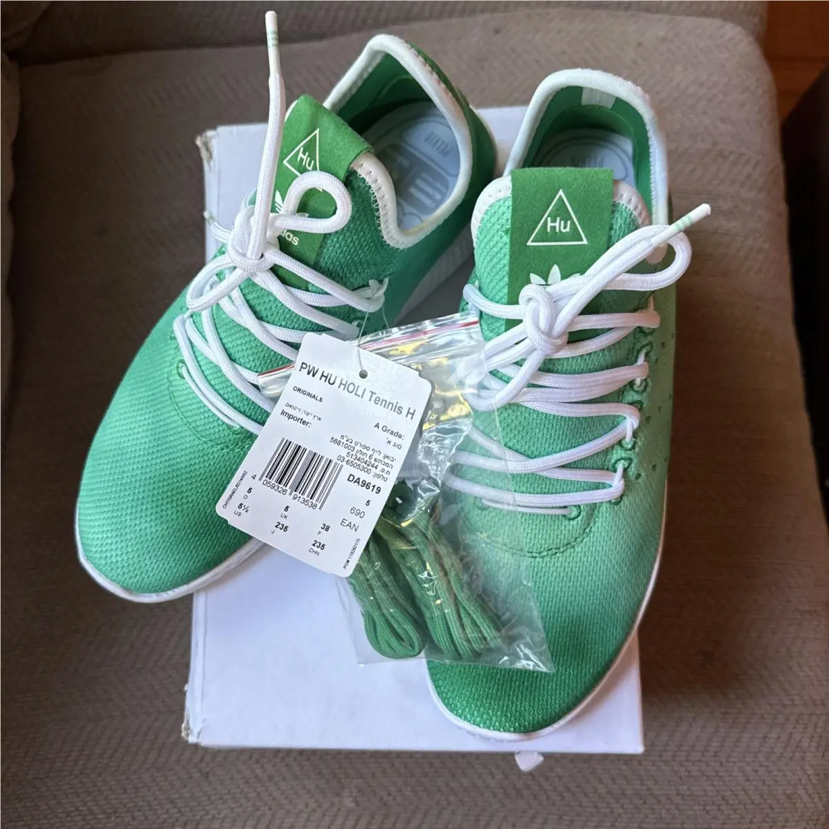 Size 5.5M 7W Pharrell x Adidas Tennis Hu Holi Green Extra Laces