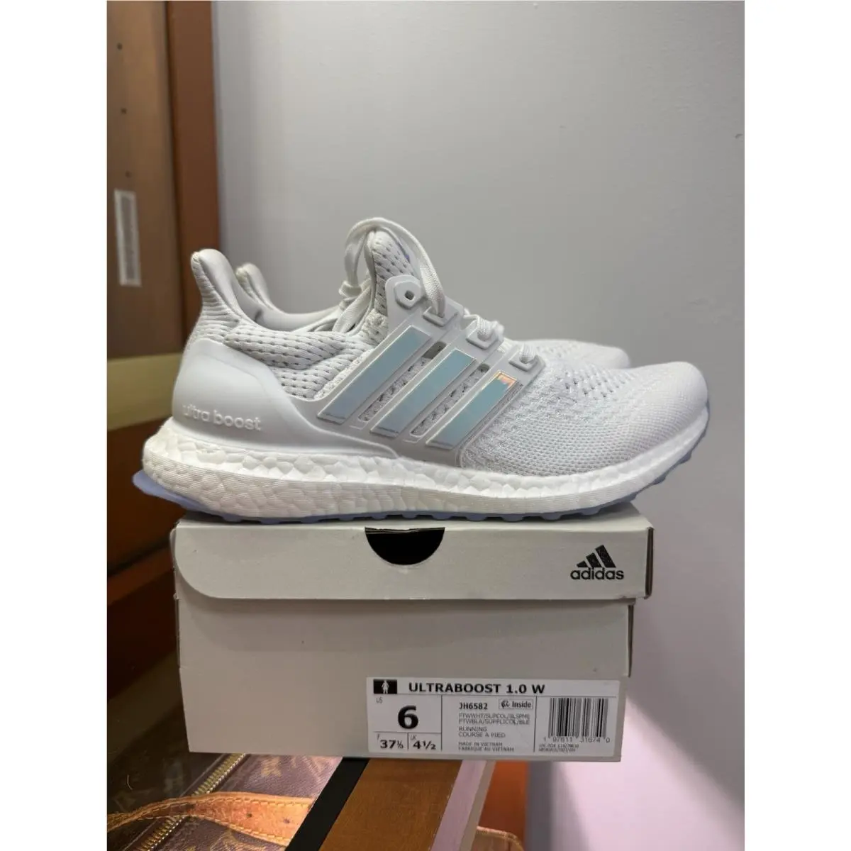 Adidas Ultraboost 1.0 White Blue Spark Metallic Women’s Size 6 JH6582