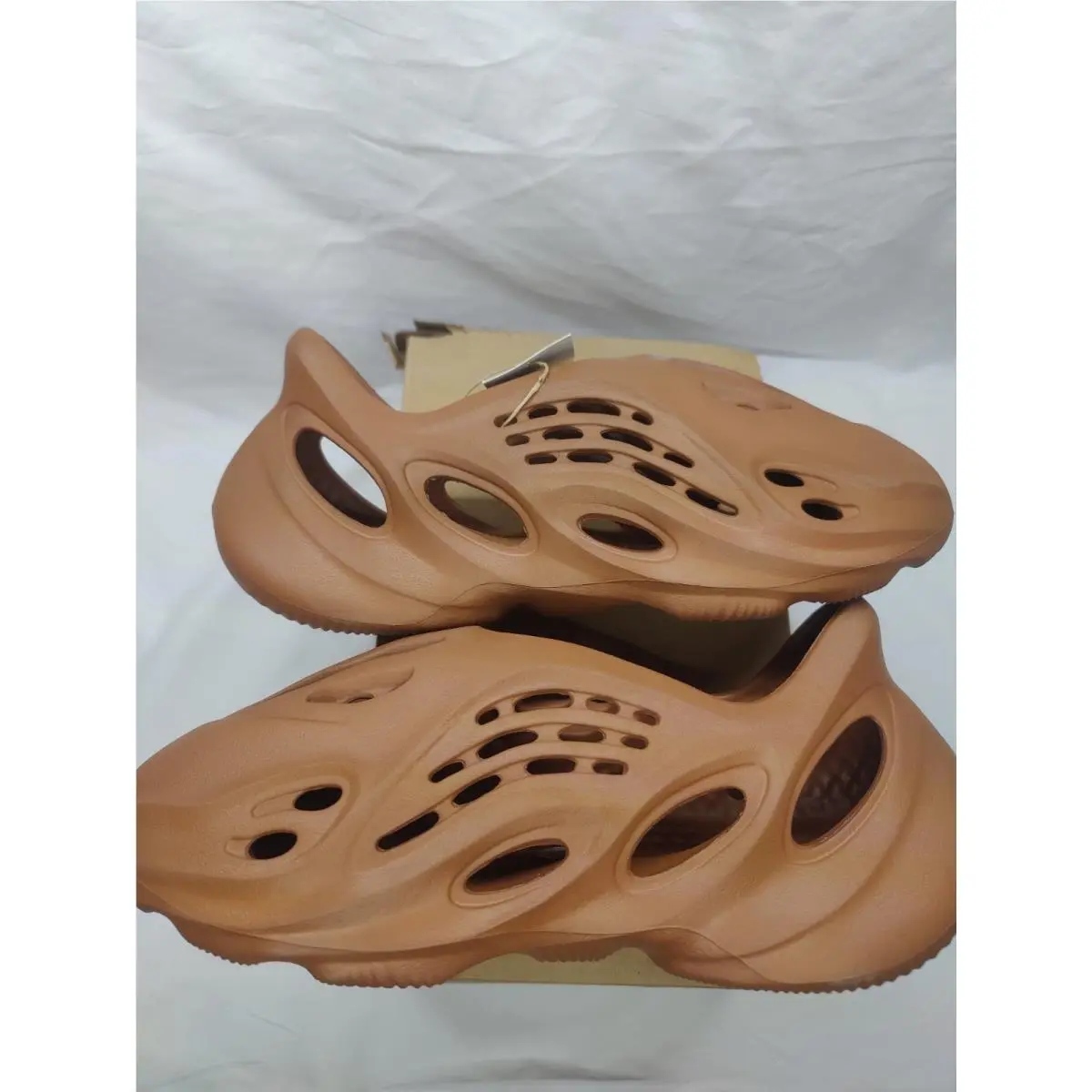 Adidas shoes - adidas Yeezy Foam RNNR - Yeezy Foam RNNR - HP5335 - Brown 2
