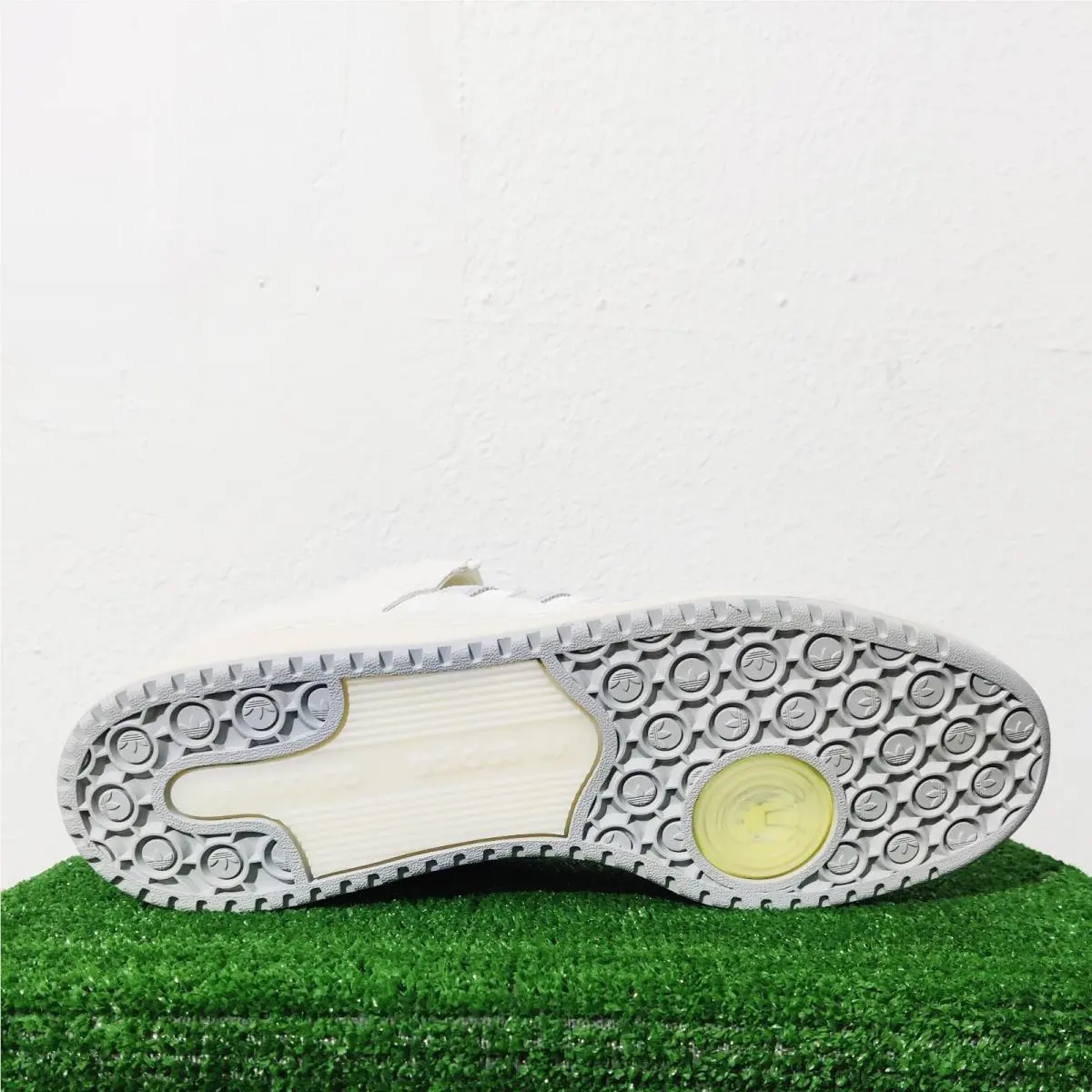 Adidas shoes - Bad Bunny Forum - Bad Bunny Forum - HQ2153 - White, Gray 5