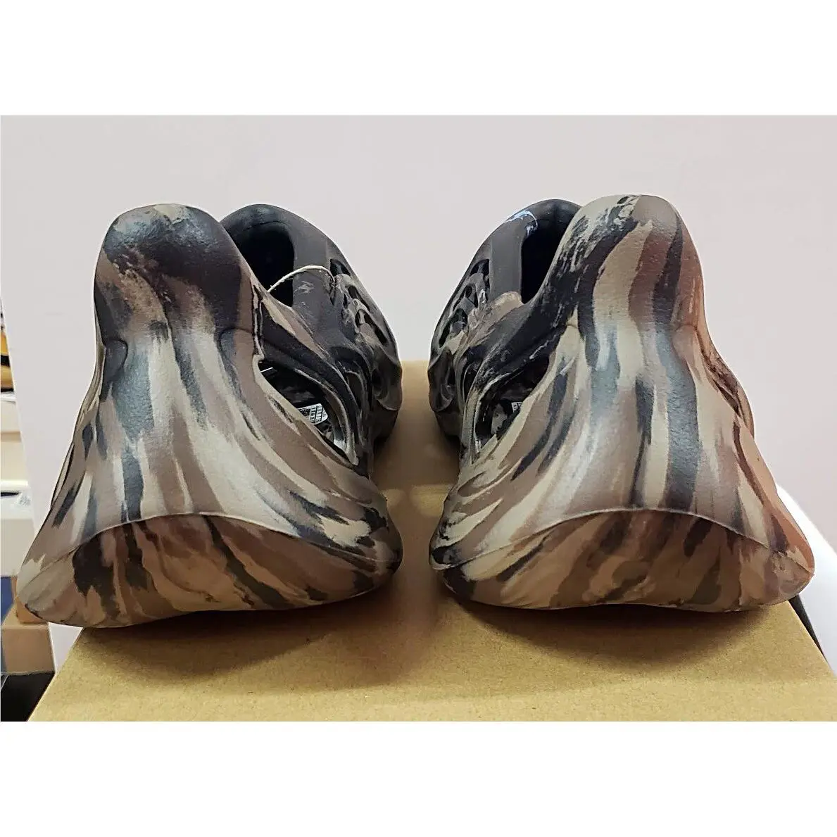Adidas shoes - adidas Yeezy Foam RNNR - Yeezy Foam RNNR - ID4126 - MX Cinder 3