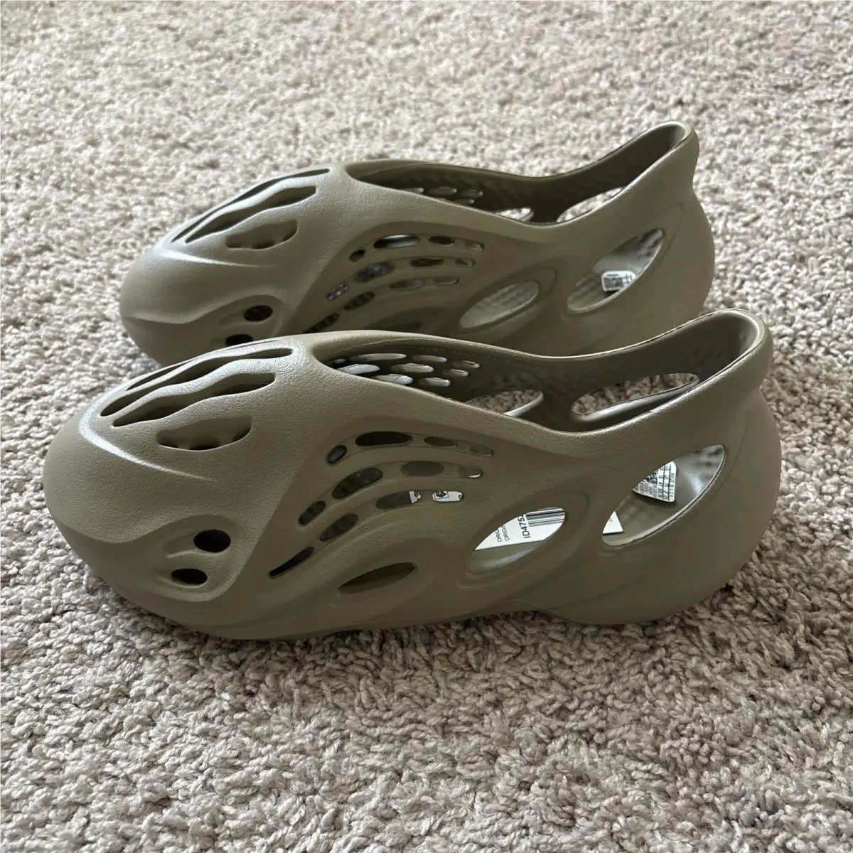 Adidas shoes - adidas Yeezy - Yeezy - 4752 - Brown 3