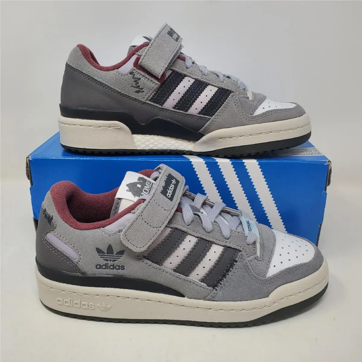 Adidas x Home Alone 2 Forum 84 Low Pigeon Lady / Grey / ID4328 / Mens 4 Wmns 5