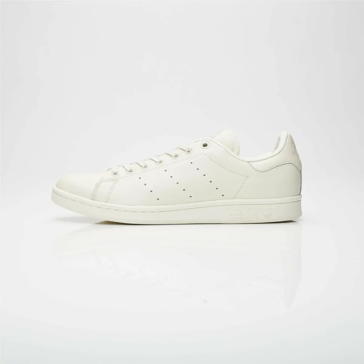Adidas shoes - adidas Originals Stan Smith - Originals Stan Smith - CQ2196 - Chalk Pearl 1