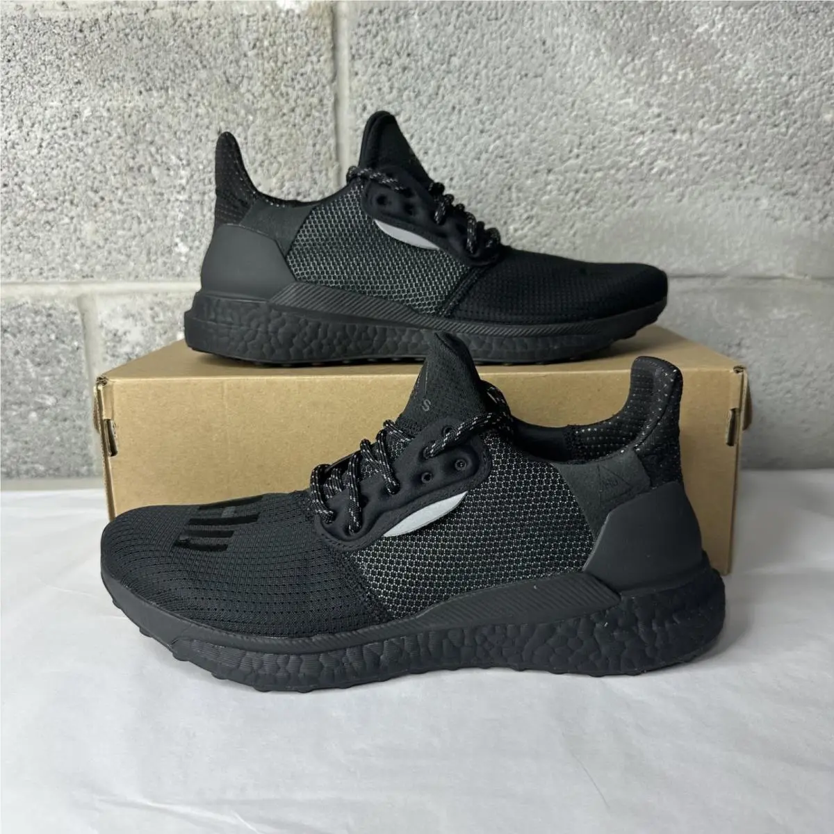 Adidas Pharrell x Solar Hu Glide Prd Core Black EG7788 Men`s Size 8 W 9.5
