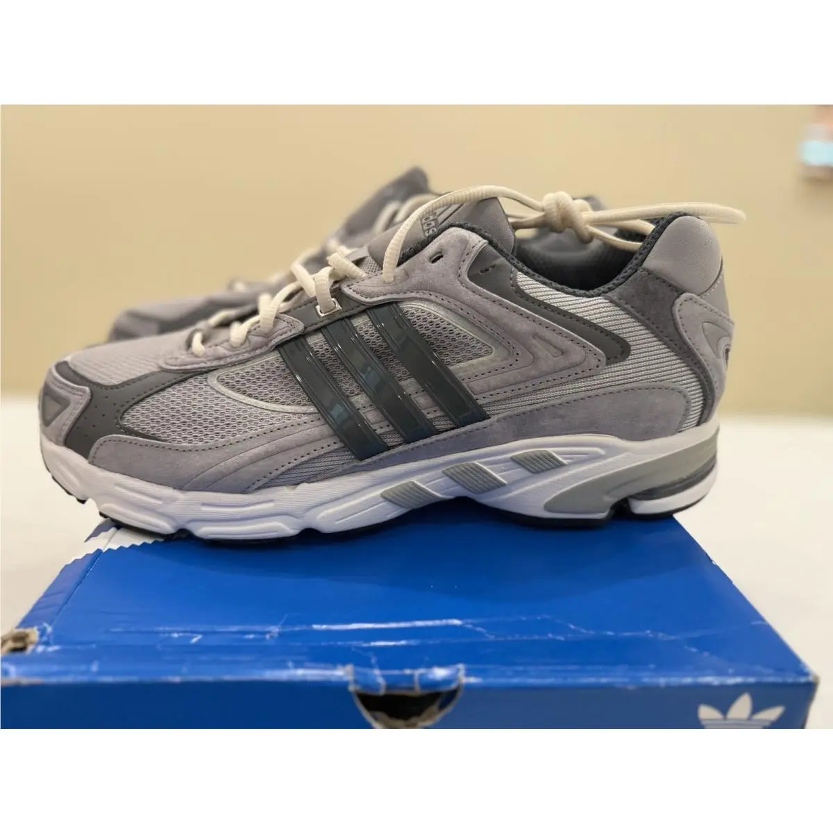 Men’s Response CL Originals Size 13 Off White/grey GZ1561 by Adidas
