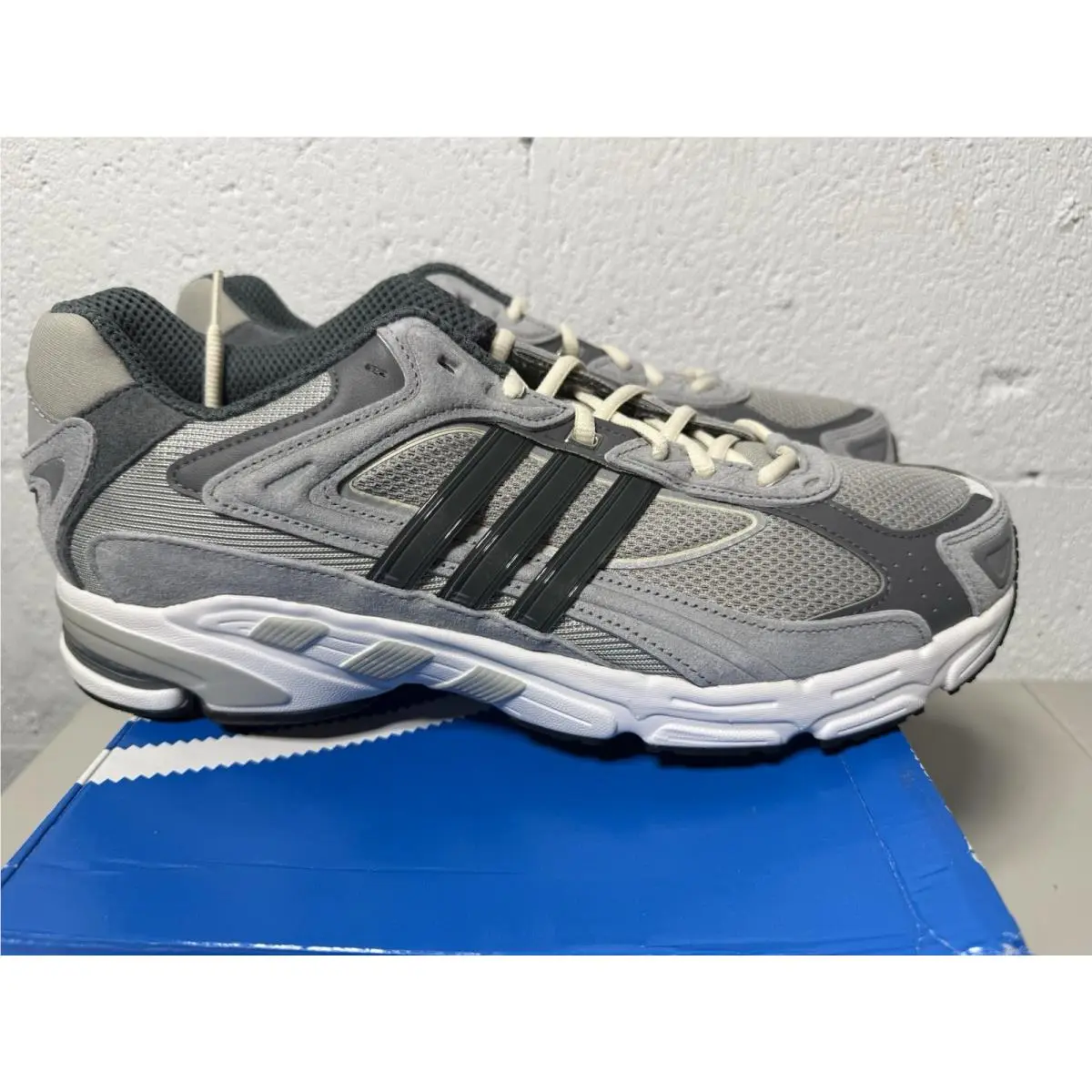 Adidas Response CL Sneakers Men`s Size 13 Metal Grey GZ1561 Streetwear - Gray