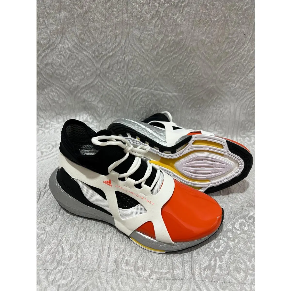 Adidas shoes - H00092 - H00092 - Cloud White / Core Black/Orange (UPC: 191985122679) 1