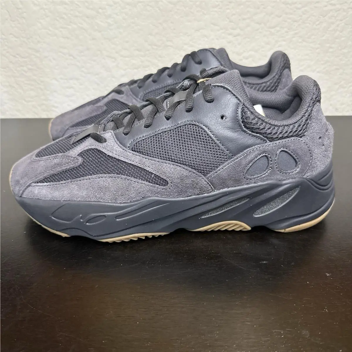 Adidas Yeezy Boost 700 Utility Black Size 10 Men`s
