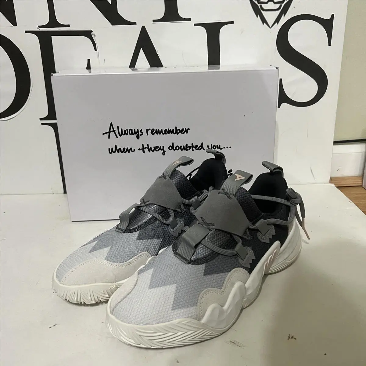 Size 10 - Adidas Trae Young 1 Carbon Pink Gum 2022